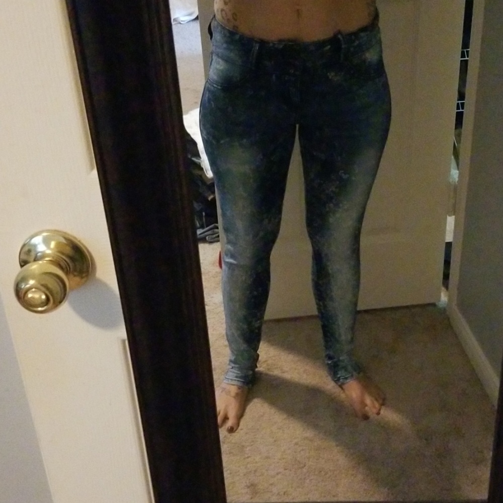 Size 3 Acid Washed Skinny Jeans